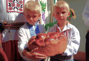 Гусятинские хлопчики на Свято хлiба, август 2011 г