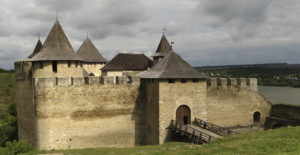 Хотинская крепость, 13 век, построена на древнем укреплении тиверцев